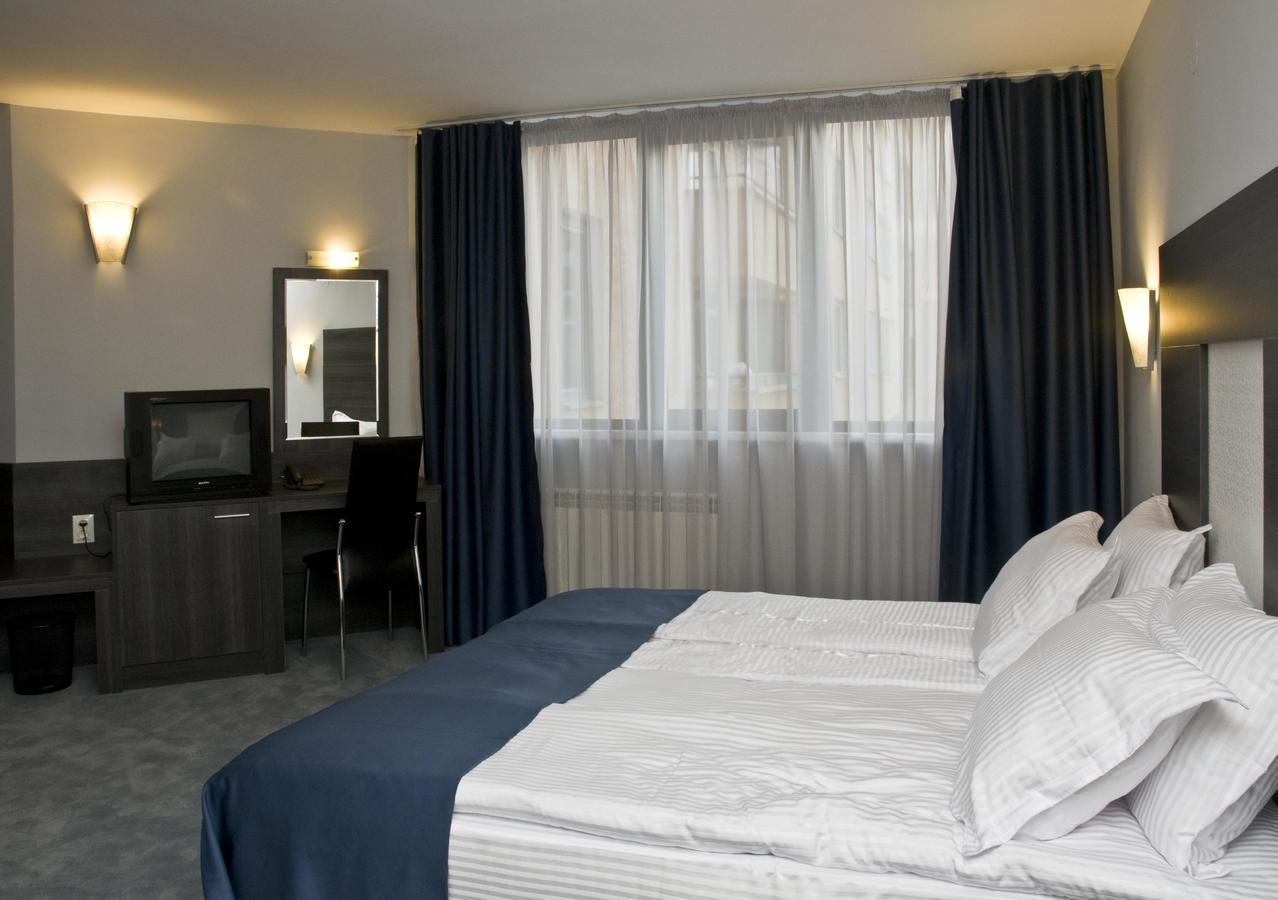 Hotel 4 Zona Sofie Exteriér fotografie